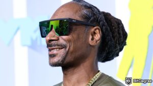 Read more about the article Snoop Dogg Launches Innovative NFT Digital Tour Series